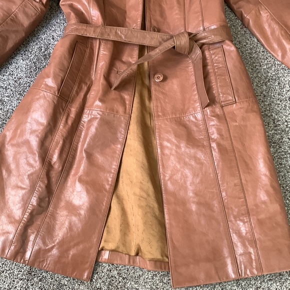 Leather trench coat , beautiful camel color in size XL - Picture 9 of 15